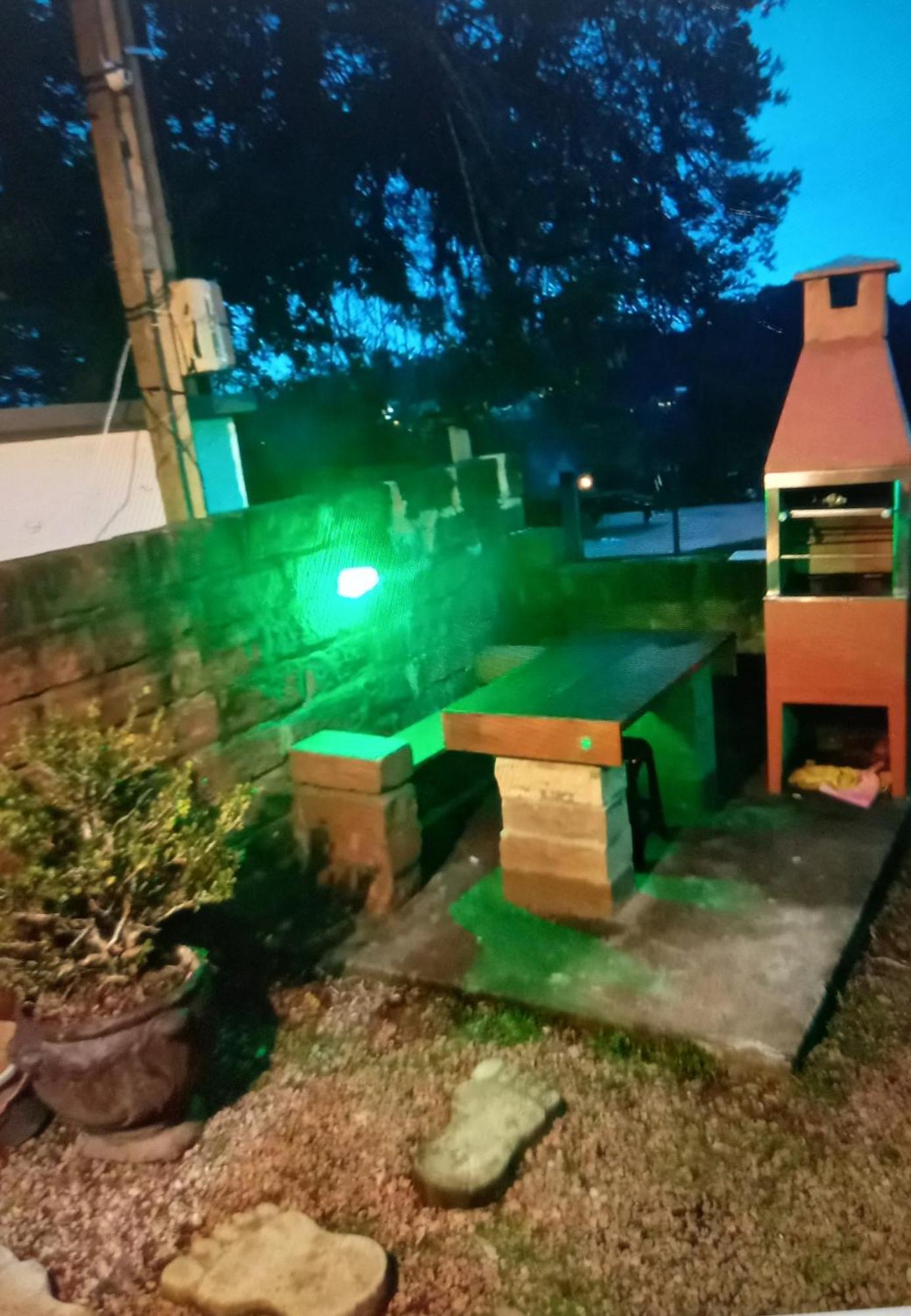 Pequena Pousada Pernottare Estacionamento Frente E Lado Publico Privado Gramado Dış mekan fotoğraf